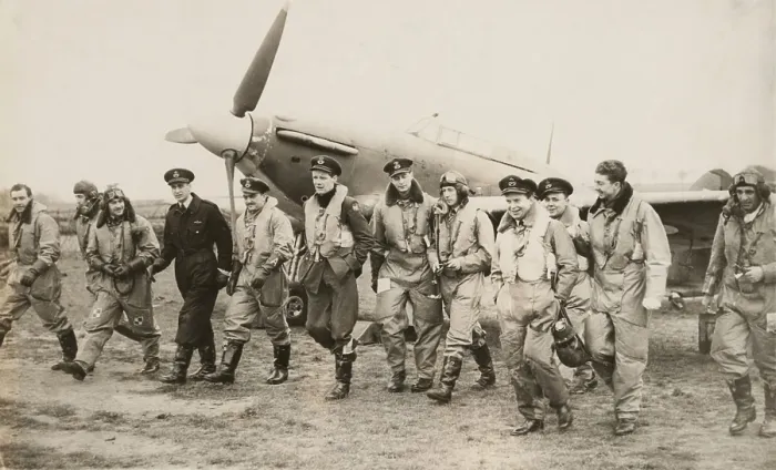 Framed Print : A Hawker Hurricane and 12 U.S. volunteers of Eagle Squadron in the R.A.F. prior to America's entry into World War II. in England, 1940 Framed Print : A Hawker Hurricane and 12 U.S. volunteers of Eagle Squadron in the R.A.F. prior to America's entry into World War II. in England, 1940