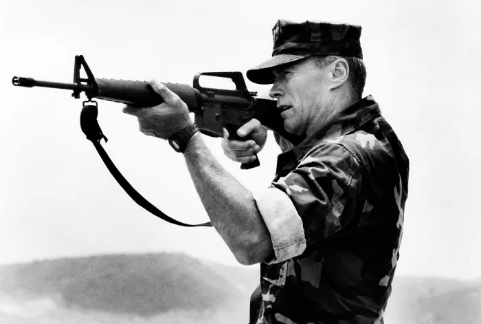 Framed Print : HEARTBREAK RIDGE, Clint Eastwood, 1986, Warner Brothers / courtesy Everett Collection