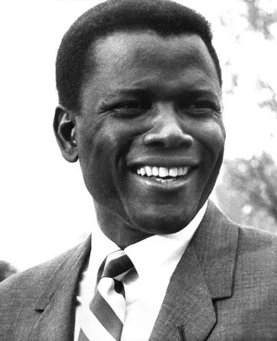 Framed Print : IN THE HEAT OF THE NIGHT, Sidney Poitier, 1967