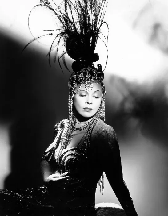 Framed Print : THE HEAT'S ON, Mae West, 1943