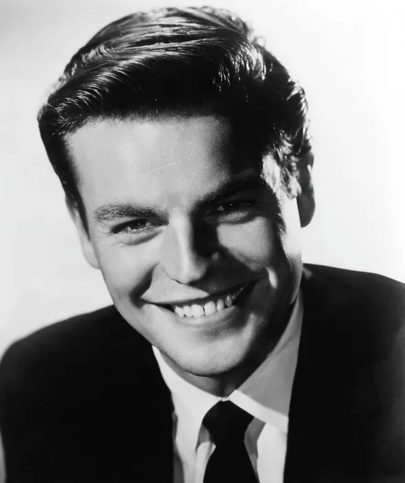 Framed Print : BETWEEN HEAVEN AND HELL, Robert Wagner, 1956, (c) 20th Century Fox, TM & Copyright  /  Courtesy: Everett Collection