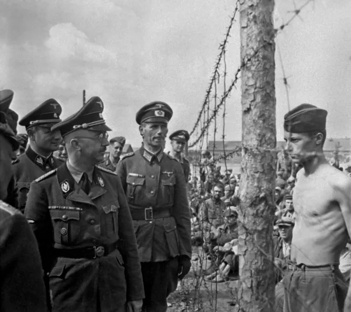 Framed Print : Heinrich Himmler, Head of the Nazi SS, inspects a prisoner-of-war camp in Russia Framed Print : Heinrich Himmler, Head of the Nazi SS, inspects a prisoner-of-war camp in Russia