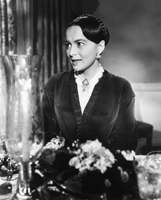 Framed Print : THE HEIRESS, Olivia de Havilland, 1949