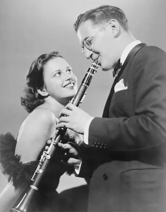 Framed Print : Helen Ward (1916-1998) and Benny Goodman (1909-1986) were linked musically and romantically in the 1930's