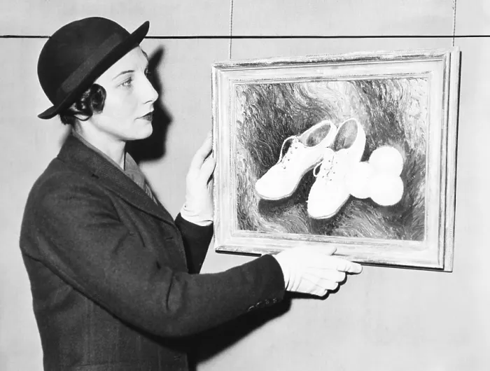 Framed Print : Helen Wills Moody exhibited of her paintings at the Grand Central Art Galleries, NYC. May 18, 1936 Framed Print : Helen Wills Moody exhibited of her paintings at the Grand Central Art Galleries, NYC. May 18, 1936