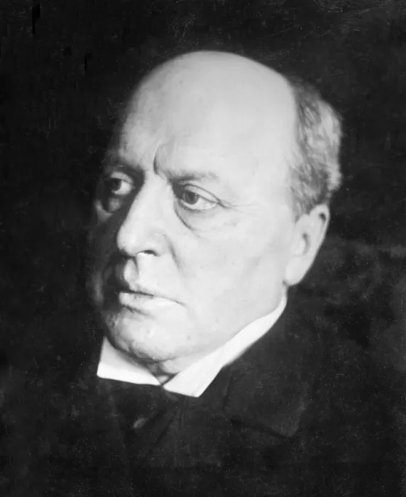 Framed Print : Henry James (1843-1916), American novelist who wrote about interactions of European and American societies and customs of the wealthy international sets Framed Print : Henry James (1843-1916), American novelist who wrote about interactions of European and American societies and customs of the wealthy international sets