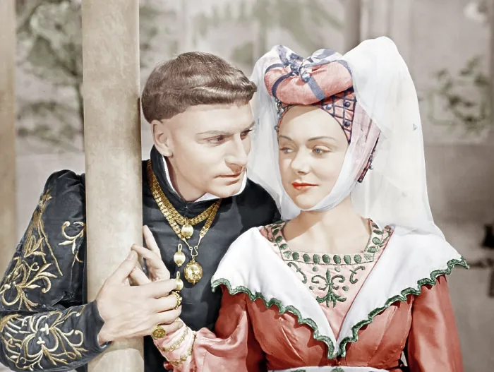 Framed Print : HENRY V, from left: Laurence Olivier, Renee Asherson, 1944 Framed Print : HENRY V, from left: Laurence Olivier, Renee Asherson, 1944
