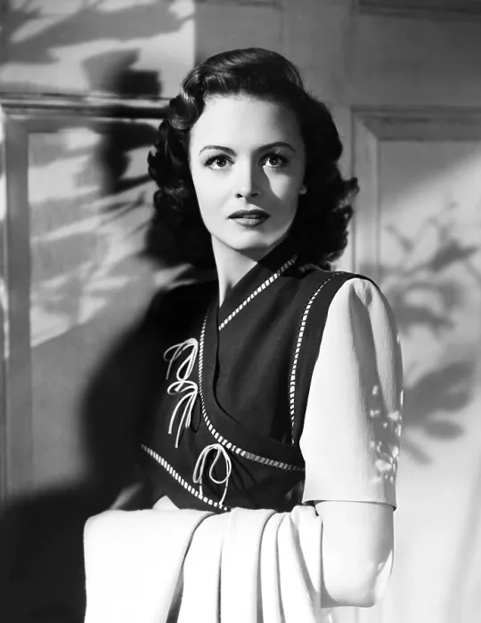Framed Print : SEE HERE, PRIVATE HARGROVE, Donna Reed, 1944