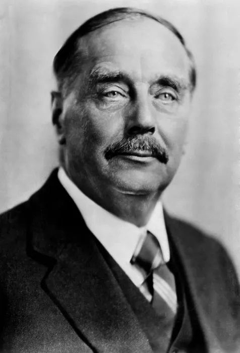 Framed Print : H.G. Wells, English science fiction writer, circa 1930s. Courtesy: CSU Archives / Everett Collection Framed Print : H.G. Wells, English science fiction writer, circa 1930s. Courtesy: CSU Archives / Everett Collection