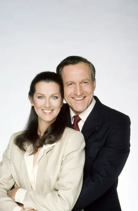 Framed Print : HILL STREET BLUES, from left: Veronica Hamel, Daniel J. Travanti, (1984), 1981-87 Framed Print : HILL STREET BLUES, from left: Veronica Hamel, Daniel J. Travanti, (1984), 1981-87