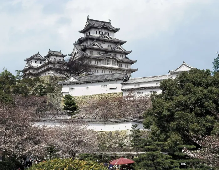 Framed Print : Himeji Castle or White Heron Castle. 1601-1614. JAPAN. HONSHU. HYOGO. Himeji. Himeji Castle. Japanese art. Heian period. Architecture. AISA / Everett Collection**US SALES ONLY** Framed Print : Himeji Castle or White Heron Castle. 1601-1614. JAPAN. HONSHU. HYOGO. Himeji. Himeji Castle. Japanese art. Heian period. Architecture. AISA / Everett Collection**US SALES ONLY**