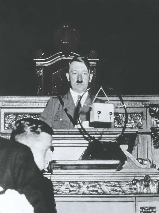 Framed Print : HITLER, Adolf (1889-1945). Hitler giving a speech. AISA / Everett Collection**US SALES ONLY**
