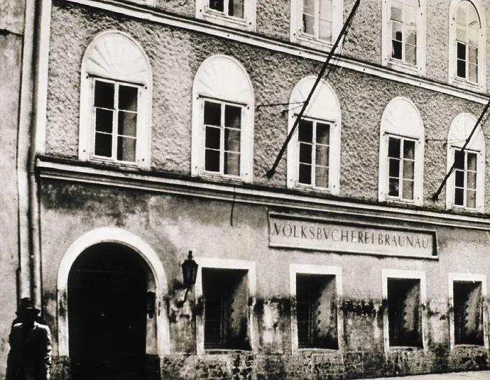 Framed Print : HITLER, Adolf (1889-1945). Image of Braunnau am Inn, place where Hitler was born. AISA / Everett Collection**US SALES ONLY** Framed Print : HITLER, Adolf (1889-1945). Image of Braunnau am Inn, place where Hitler was born. AISA / Everett Collection**US SALES ONLY**