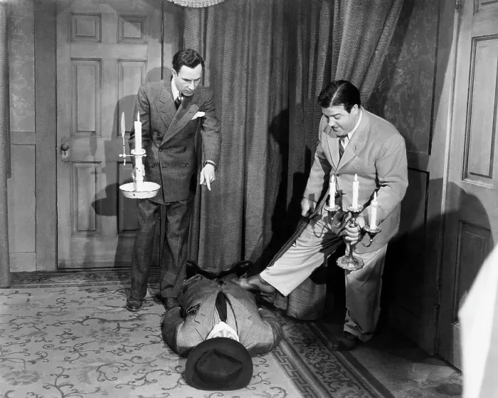 Framed Print : HOLD THAT GHOST, Bud Abbott, Lou Costello, 1941