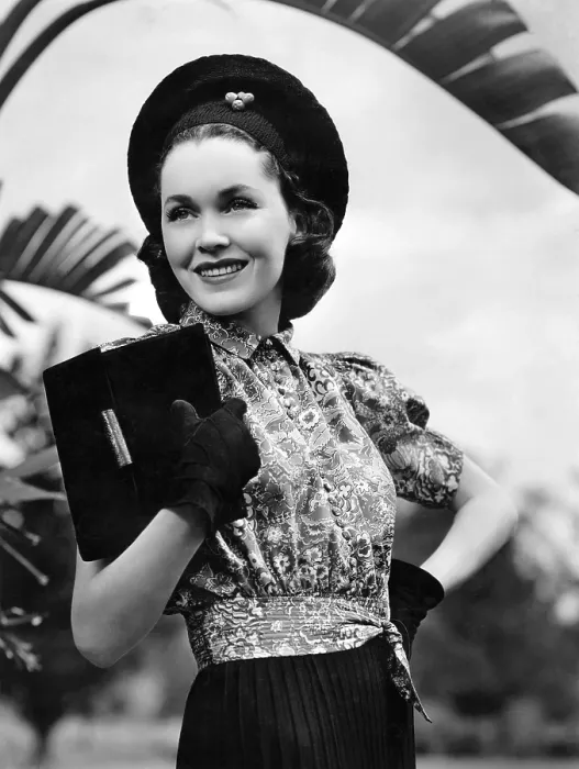 Framed Print : HOLD THAT KISS, Maureen O'Sullivan, 1938