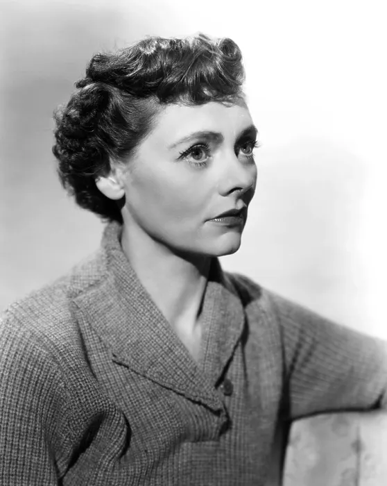 Framed Print : THE HOLLY AND THE IVY, Celia Johnson, 1952 Framed Print : THE HOLLY AND THE IVY, Celia Johnson, 1952