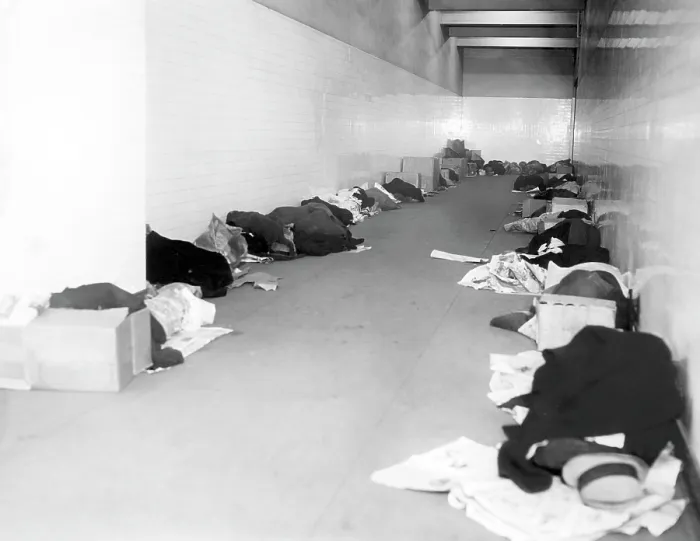 Framed Print : Homeless people hiding from a cold wave, New York City, February 10, 1933. Courtesy: CSU Archives / Everett Collection
