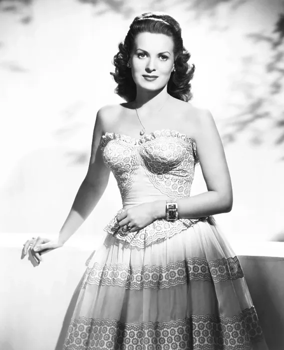 Framed Print : THE HOMESTRETCH, Maureen O'Hara, 1947, TM & Copyright 20th Century Fox Film Corp. / courtesy Everett Collection Framed Print : THE HOMESTRETCH, Maureen O'Hara, 1947, TM & Copyright 20th Century Fox Film Corp. / courtesy Everett Collection