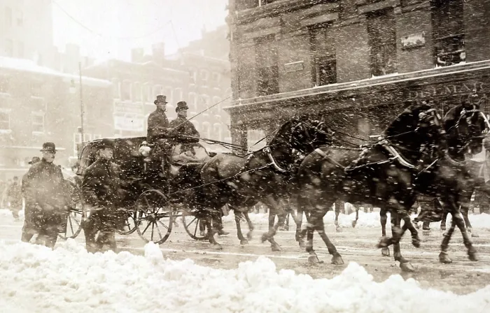 Framed Print : Horse drawn carriage carrying incoming President Taft, and Presiednt Theodore Roosevelt as they drive to the Capitol through the snow on March 4, 1909 Framed Print : Horse drawn carriage carrying incoming President Taft, and Presiednt Theodore Roosevelt as they drive to the Capitol through the snow on March 4, 1909