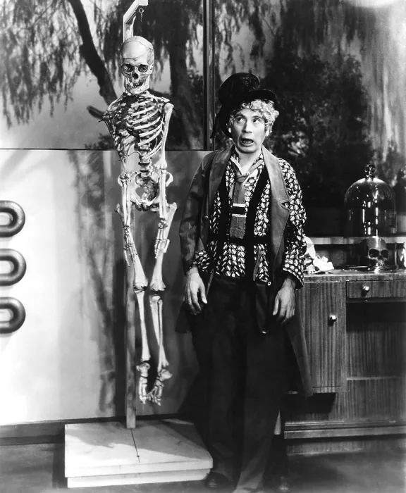 Framed Print : HORSE FEATHERS, Harpo Marx, 1932