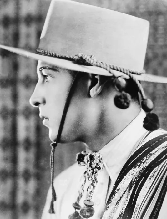Framed Print : THE FOUR HORSEMEN OF THE APOCALYPSE, Rudolph Valentino, 1921 Framed Print : THE FOUR HORSEMEN OF THE APOCALYPSE, Rudolph Valentino, 1921