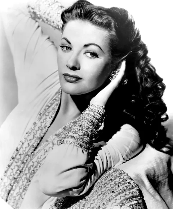 Framed Print : HOTEL SAHARA, Yvonne De Carlo, 1951
