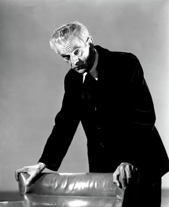 Framed Print : HOUSE OF FRANKENSTEIN, Boris Karloff, 1944