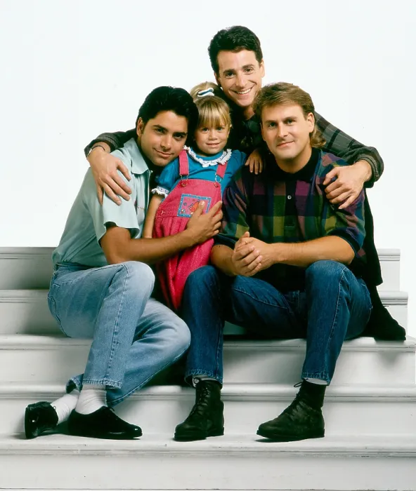 Framed Print : FULL HOUSE, from left: John Stamos, Mary-Kate / Ashley Olsen, Bob Saget, Dave Coulier, 1987-1995