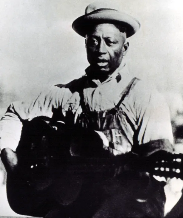 Framed Print : HUDDIE LEADBELLY LEADBETTER. Courtesy: CSU Archives / Everett Collection Framed Print : HUDDIE LEADBELLY LEADBETTER. Courtesy: CSU Archives / Everett Collection