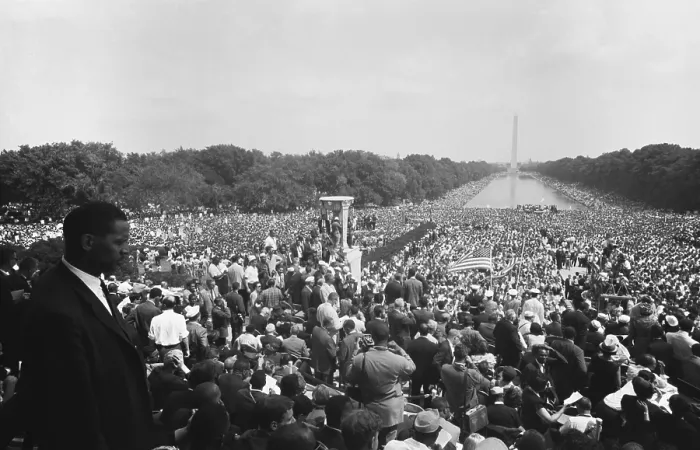 Framed Print : Huge crowd viewed from the Lincoln Memorial during the March on Washington, Aug. 28, 1963. Approximately 250, 000 people participated in the march. - (BSLOC_2015_1_98) Framed Print : Huge crowd viewed from the Lincoln Memorial during the March on Washington, Aug. 28, 1963. Approximately 250, 000 people participated in the march. - (BSLOC_2015_1_98)