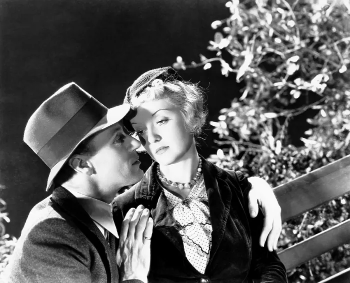 Framed Print : OF HUMAN BONDAGE, from left, Leslie Howard, Bette Davis, 1934