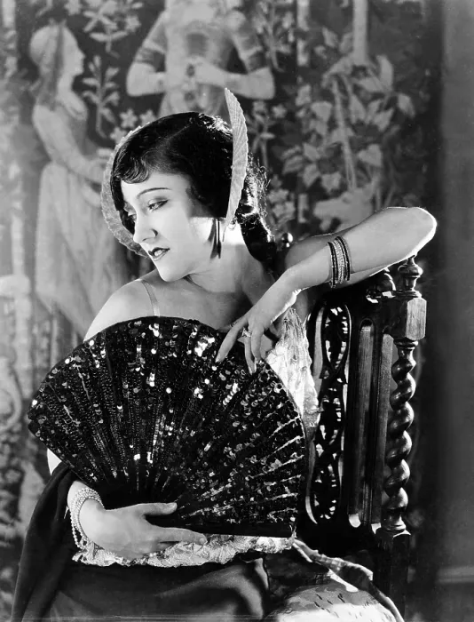 Framed Print : HER HUSBAND'S TRADEMARK, Gloria Swanson, 1922 Framed Print : HER HUSBAND'S TRADEMARK, Gloria Swanson, 1922