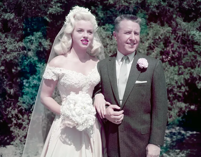 Framed Print : I MARRIED A WOMAN, from left: Diana Dors, George Gobel, 1958 Framed Print : I MARRIED A WOMAN, from left: Diana Dors, George Gobel, 1958