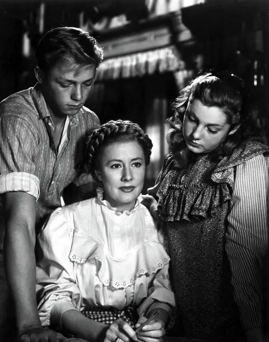 Framed Print : I REMEMBER MAMA, Steve Brown, Irene Dunne, Barbara Bel Geddes, 1948 Framed Print : I REMEMBER MAMA, Steve Brown, Irene Dunne, Barbara Bel Geddes, 1948