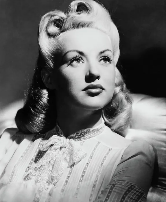 Framed Print : I WAKE UP SCREAMING, Betty Grable, 1941, TM & Copyright 20th Century Fox Film Corp. / courtesy Everett Collection