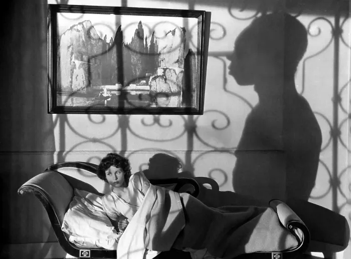 Framed Print : I WALKED WITH A ZOMBIE, Frances Dee, 1943