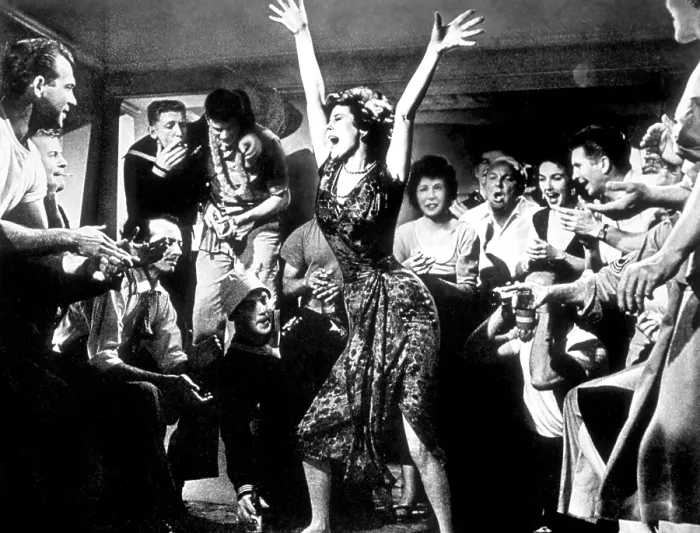 Framed Print : I WANT TO LIVE, Susan Hayward (center), 1958