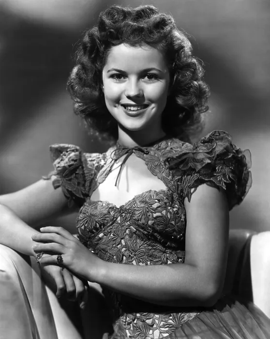 Framed Print : I'LL BE SEEING YOU, Shirley Temple, 1944