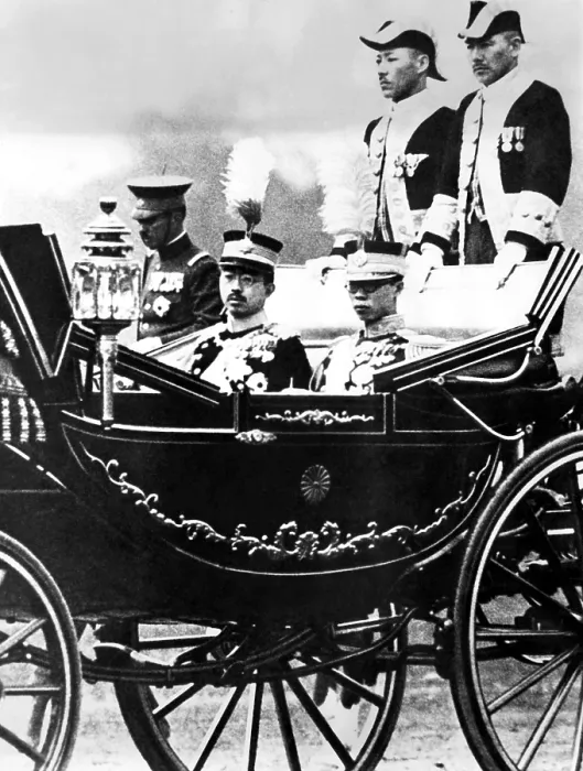 Framed Print : The imperial carriage bearing Emperor Hirohito and Emperor PU-Yi of Manchoukou. April 9, 1935. Courtesy: CSU Archives / Everett Collection Framed Print : The imperial carriage bearing Emperor Hirohito and Emperor PU-Yi of Manchoukou. April 9, 1935. Courtesy: CSU Archives / Everett Collection