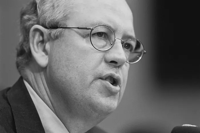Framed Print : Independent Counsel Ken Starr testifying before the House Judiciary Committee, Nov. 19, 1998 Framed Print : Independent Counsel Ken Starr testifying before the House Judiciary Committee, Nov. 19, 1998