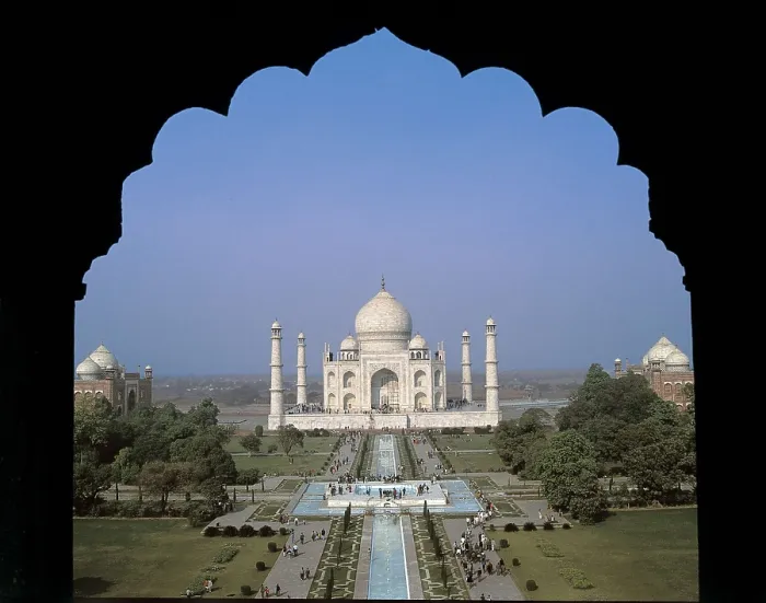 Framed Print : INDIA. UTTAR PRADESH. Agra. Taj Mahal. Taj Mahal (1631-1645), comissioned by Mughal Emperor Shah Jahan as a mausoleum for his wife Muntaz Mahal Framed Print : INDIA. UTTAR PRADESH. Agra. Taj Mahal. Taj Mahal (1631-1645), comissioned by Mughal Emperor Shah Jahan as a mausoleum for his wife Muntaz Mahal
