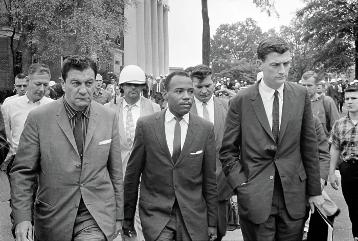 Framed Print : Integration at Ole Mississippi University, James Meredith (center), walking to class accompanied by U.S. marshals, by Marion S. Trikosko, October 1, 1962 Framed Print : Integration at Ole Mississippi University, James Meredith (center), walking to class accompanied by U.S. marshals, by Marion S. Trikosko, October 1, 1962