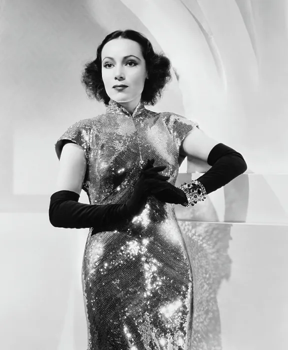 Framed Print : INTERNATIONAL SETTLEMENT, Dolores del Rio, 1938, TM & Copyright 20th Century Fox Film Corp. / courtesy Everett Collection