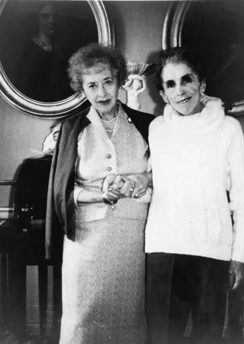Framed Print : Isak Dinesen (1885-1962) with American writer Solita Solano (1888-1975) in 1962