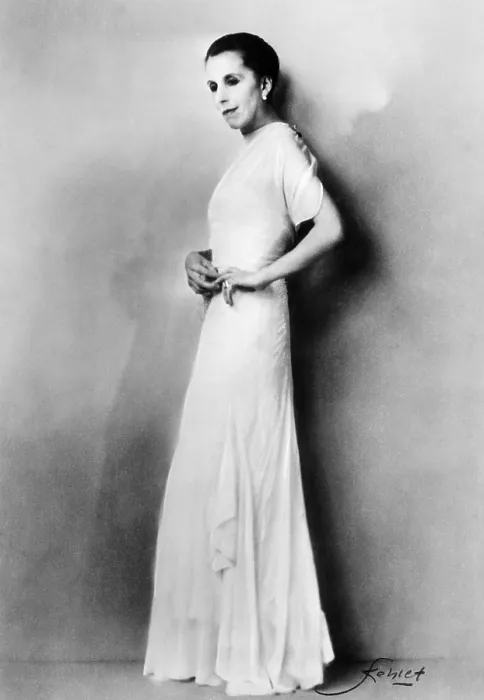 Framed Print : Isak Dinesen, 1934. Courtesy: CSU Archives / Everett Collection Framed Print : Isak Dinesen, 1934. Courtesy: CSU Archives / Everett Collection