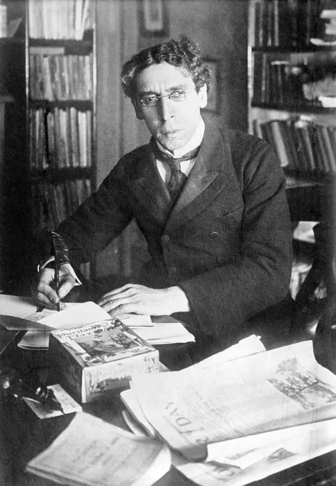 Framed Print : Israel Zangwill (1864-1926), English Jewish novelist and playwright. Author of The Melting Pot'. Photograph ca. 1905 Framed Print : Israel Zangwill (1864-1926), English Jewish novelist and playwright. Author of The Melting Pot'. Photograph ca. 1905
