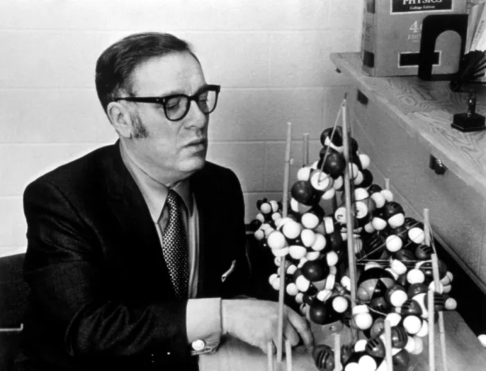 Framed Print : Issac Asimov around 1970.. Courtesy: CSU Archives / Everett Collection Framed Print : Issac Asimov around 1970.. Courtesy: CSU Archives / Everett Collection
