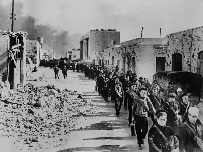 Framed Print : Italian naval prisoners march through Tobruk on their way to a prison camp in 1941. World War 2 in North Africa. (BSLOC_2013_14_13)