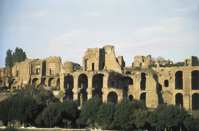 Framed Print : ITALY. LAZIO. ROME. Rome. Remains of luxurious Roman villas in the Palatine Hill. AISA / Everett Collection (73490)**US SALES ONLY**