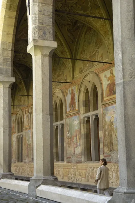 Framed Print : ITALY. Naples. Church of Santa Chiara. Cloister. Gothic art. Rafa Prez / AISA / Everett Collection (185609)**US SALES ONLY**